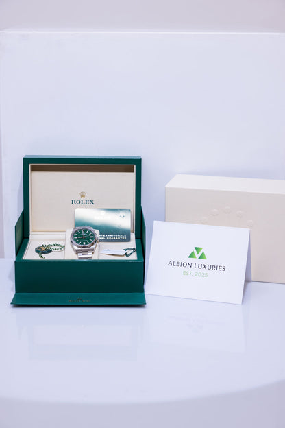 Rolex Oyster Perpetual 41 124300 – Green Dial