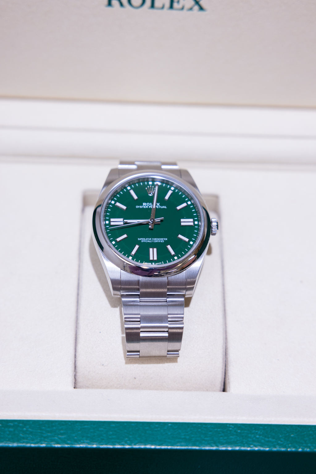 Rolex Oyster Perpetual 41 124300 – Green Dial