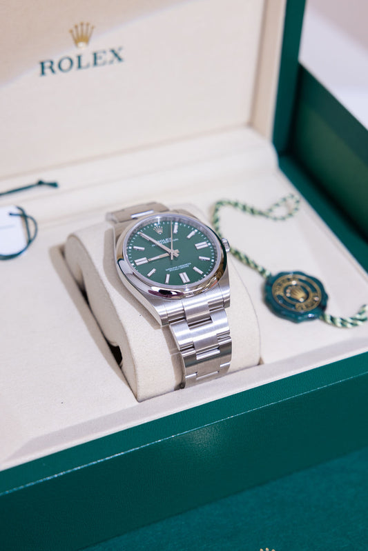 Rolex Oyster Perpetual 41 124300 – Green Dial